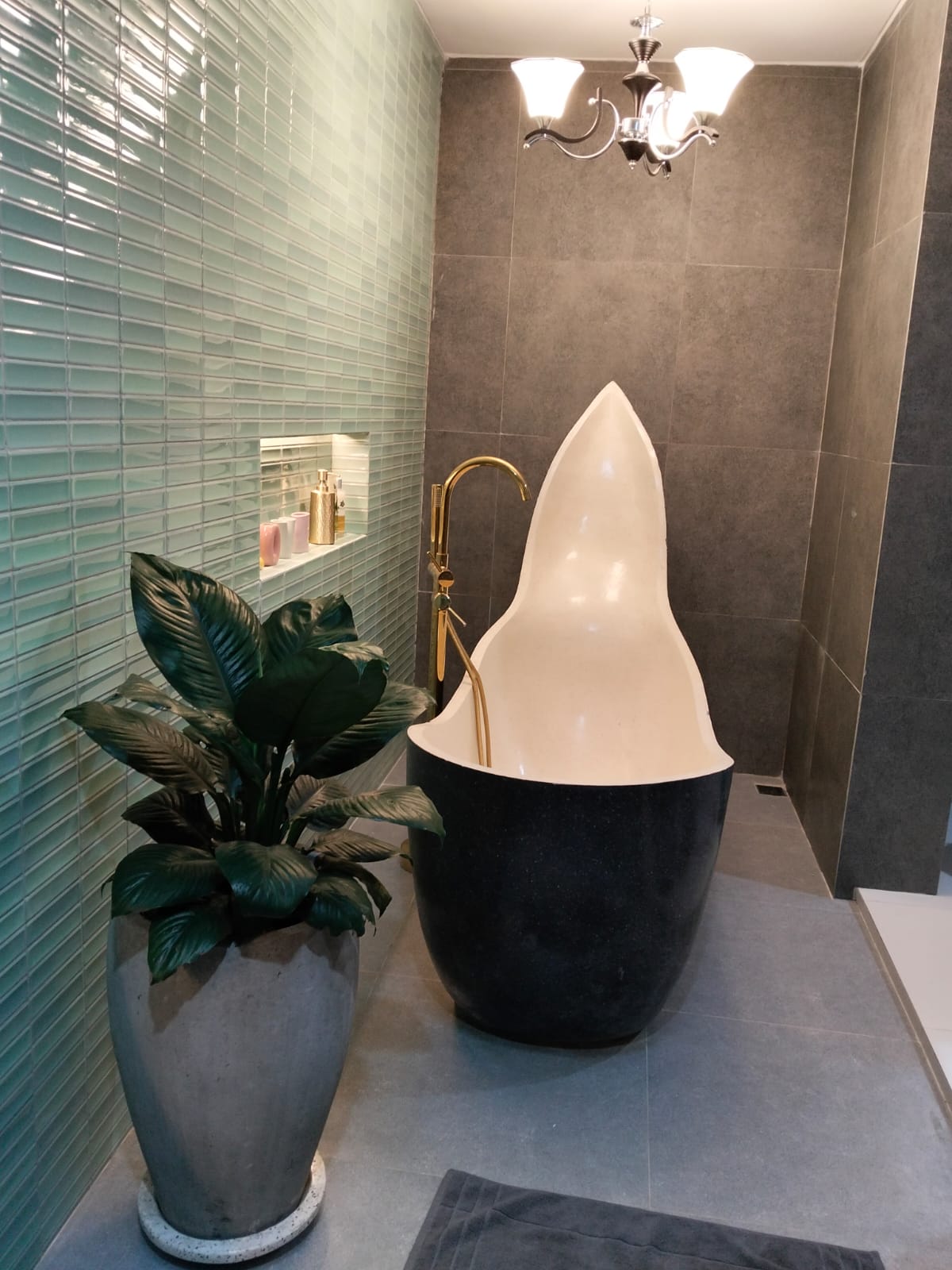 BATHTUB 170X67X140